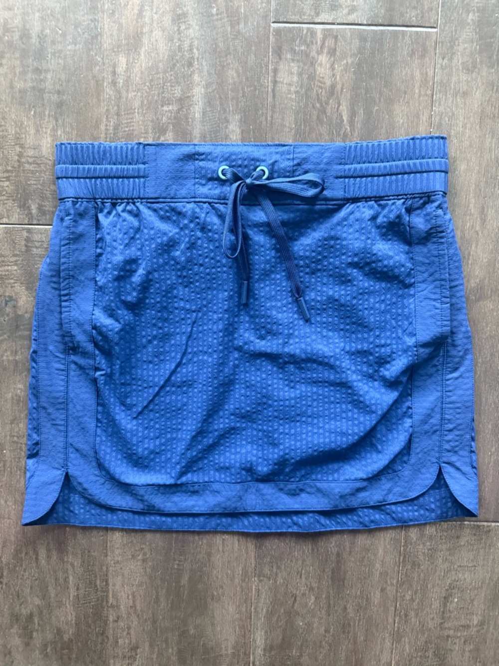 Vineyard Vines NWOT Seersucker Harbor Performance Skirt in Deep Bay Blue Size XS